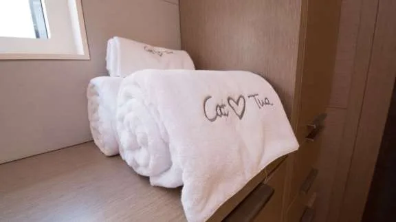 Image of CAT TUA yacht #9