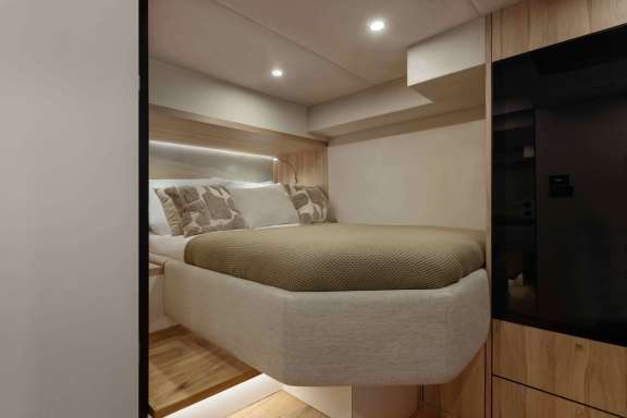 Image of Perfect Moon yacht #14