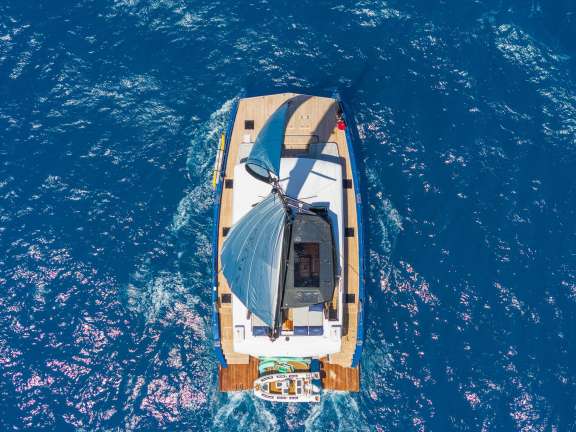 Image of Perfect Moon yacht #19