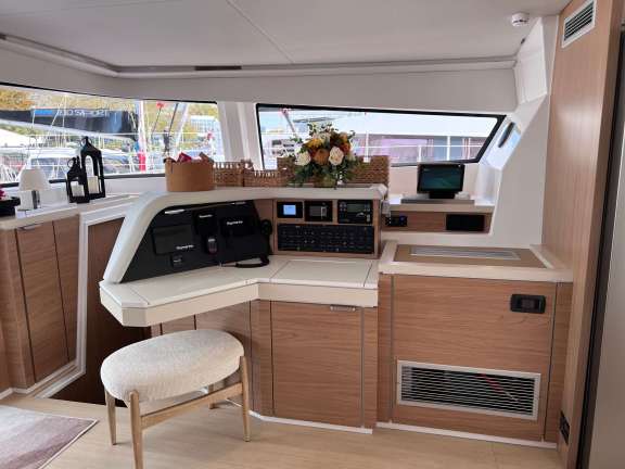 Image of BAREFOOT BLISS yacht #14