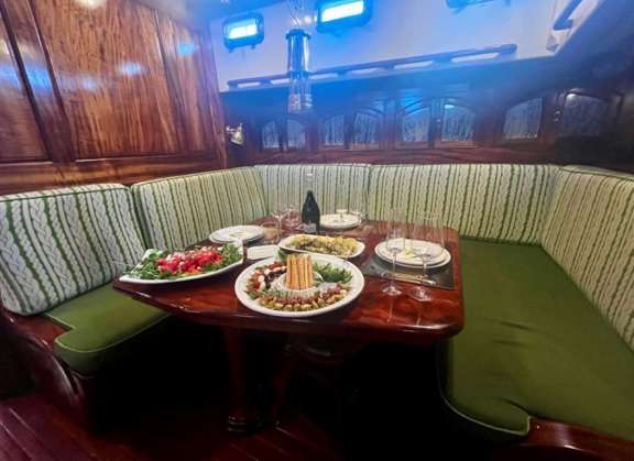 Dining area - starboard side