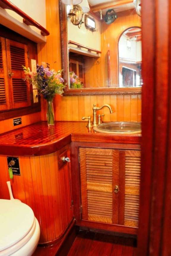 Master cabin bathroom