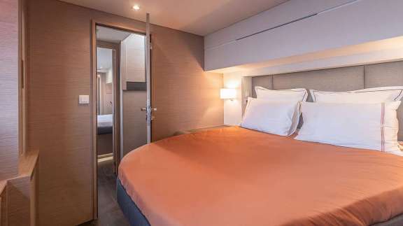 Image of HOURGLASS yacht #14