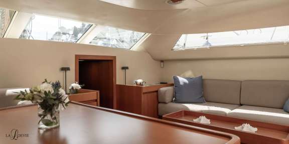 Image of LA LOEVIE yacht #13