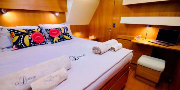 Image of LA LOEVIE yacht #9