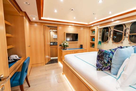 VIP Queen Stateroom