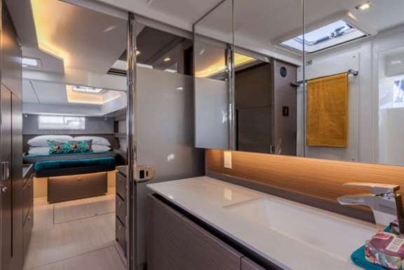 Image of Wind Dancer yacht #10