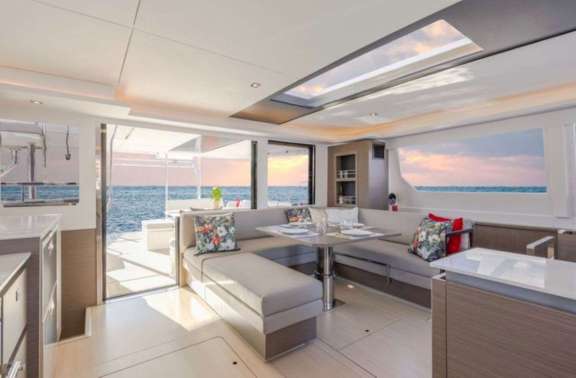 Image of Wind Dancer yacht #2