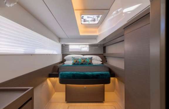 Image of Wind Dancer yacht #6