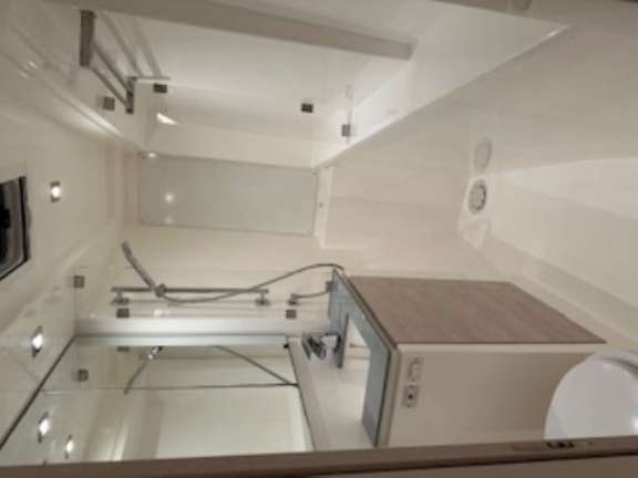 Image of Wind Dancer yacht #9