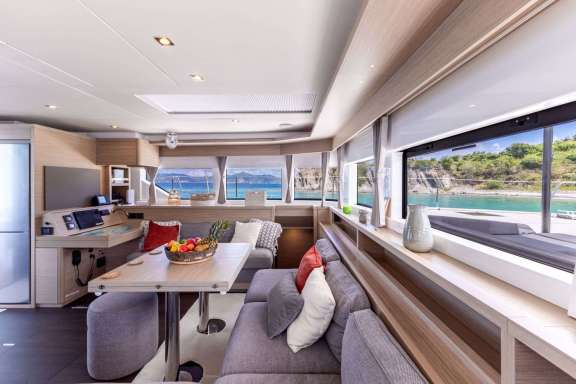 Image of VALINOR – Winter yacht #2