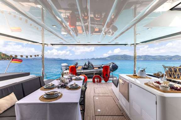 Image of VALINOR – Winter yacht #5