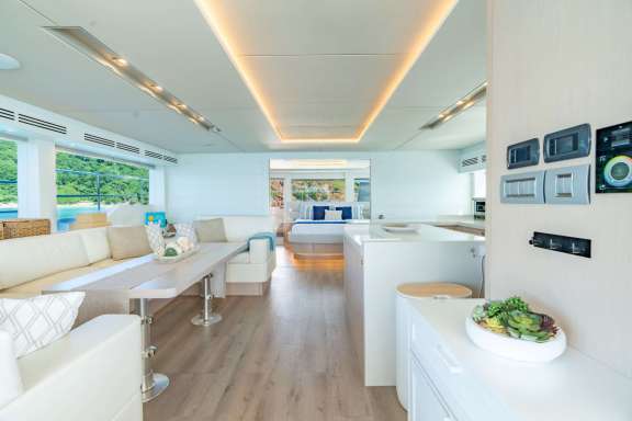 salon, on-deck master - door open