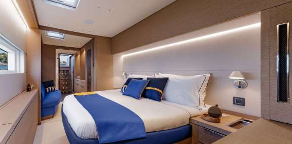 Image of REVERIE yacht #12