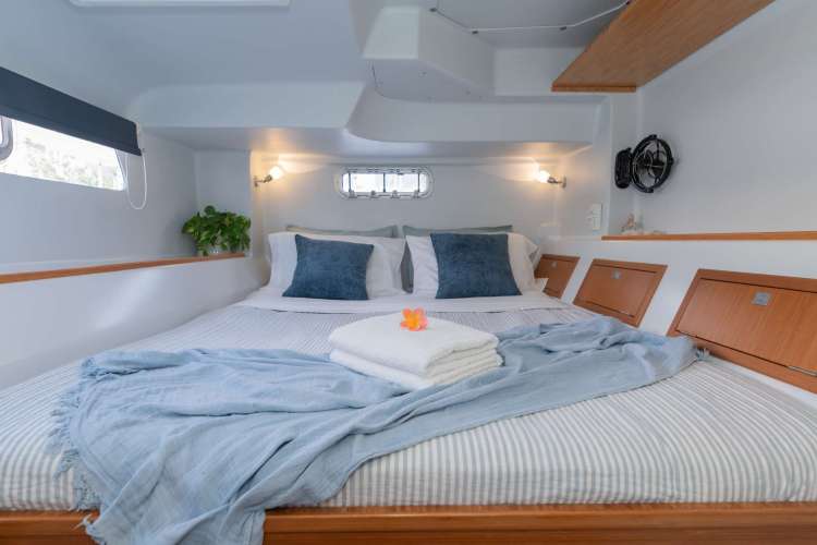Port Aft - King bed