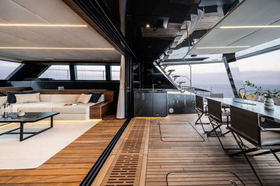 Image of DOUBLE HAPPINESS yacht #16