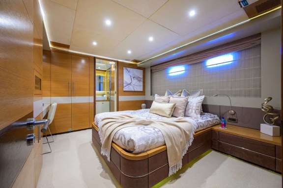 Image of KIMBERLIE yacht #8
