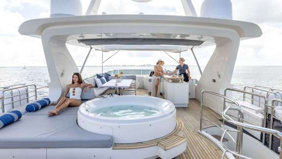 Image of Sky yacht #19