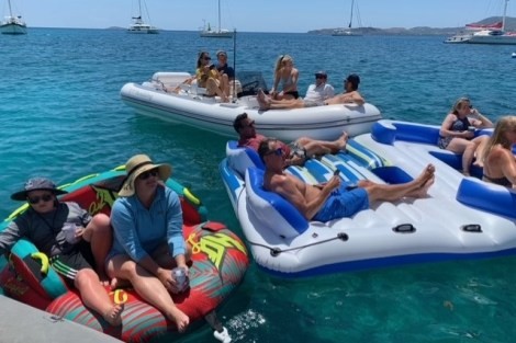 Review img # 4 of the yacht A3