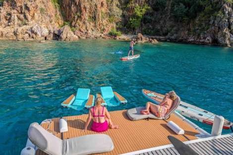 Review img # 14 of the yacht AEOLUS 77