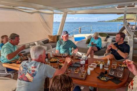 Review img # 10 of the yacht AEOLUS 77