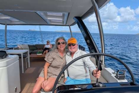 Review img # 2 of the yacht AEOLUS 77