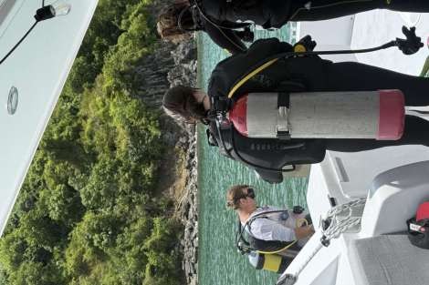 Review img # 11 of the yacht AWATEA