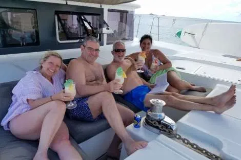 Review img # 11 of the yacht AZULIA II