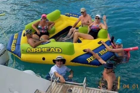 Review img # 22 of the yacht AZULIA II