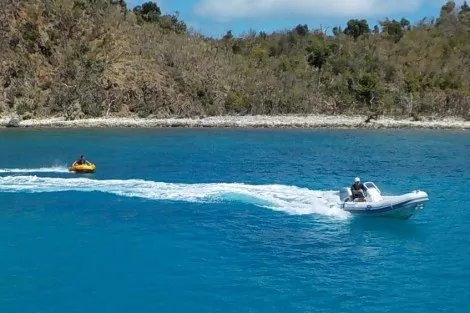 Review img # 25 of the yacht AZULIA II