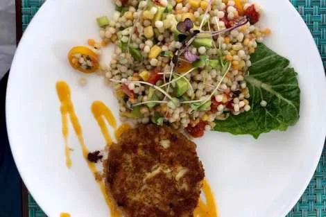 Review img # 30 of the yacht AZULIA II