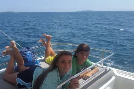 Review img # 35 of the yacht AZULIA II