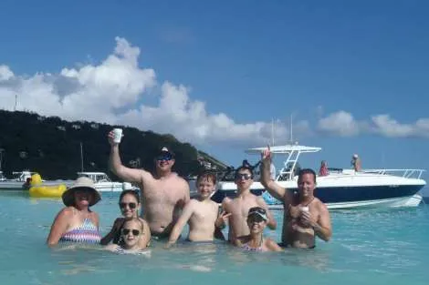 Review img # 69 of the yacht AZULIA II