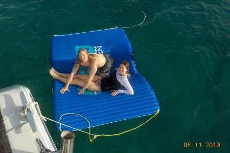 Review img # 8 of the yacht AZULIA II