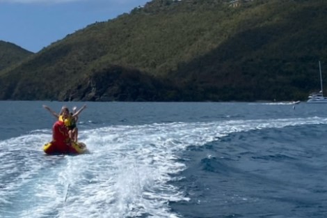 Review img # 51 of the yacht AZURIA