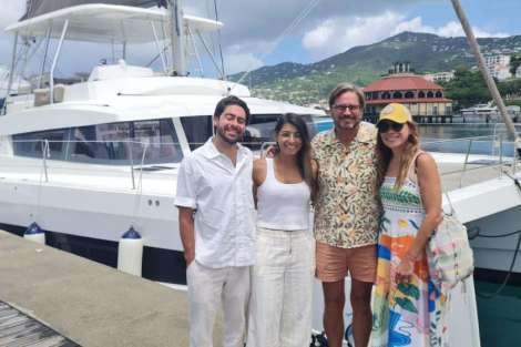 Review img # 49 of the yacht C SISTERS