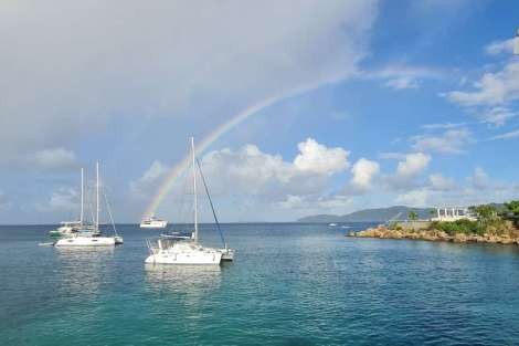 Review img # 43 of the yacht C SISTERS