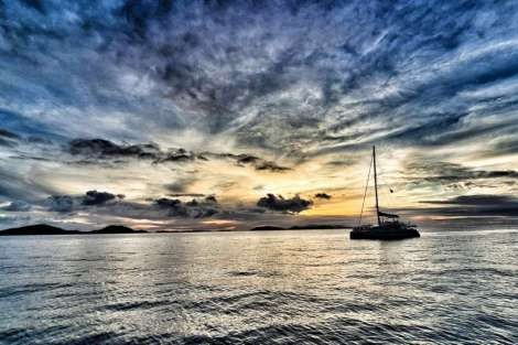 Review img # 37 of the yacht C SISTERS