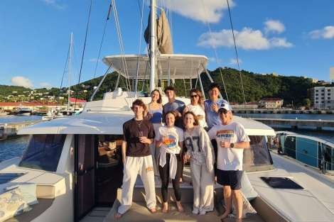 Review img # 40 of the yacht C SISTERS