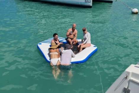 Review img # 32 of the yacht C SISTERS