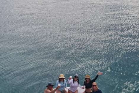 Review img # 14 of the yacht C SISTERS