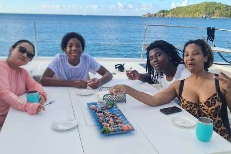 Review img # 3 of the yacht C SISTERS