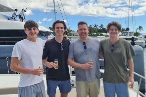 Review img # 1 of the yacht C SISTERS