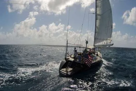 Review img # 3 of the yacht CAP II