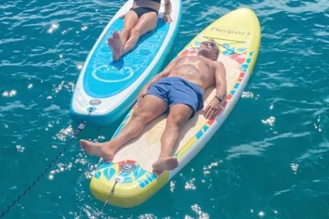 Review img # 3 of the yacht CELAVIE