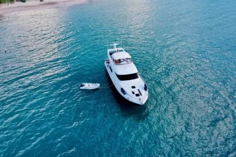 Review img # 2 of the yacht COOL BREEZE 65
