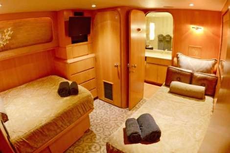 Review img # 9 of the yacht DENISE ROSE