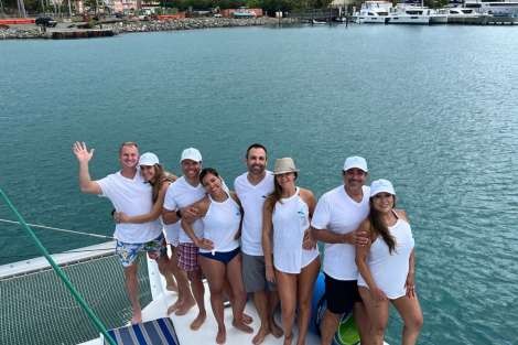 Review img # 46 of the yacht DEVINE SAILING