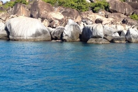 Review img # 30 of the yacht DEVINE SAILING