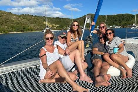 Review img # 22 of the yacht DEVINE SAILING